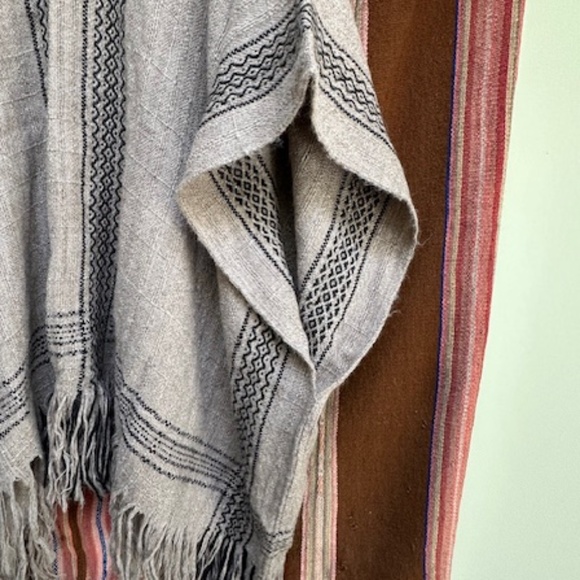 ULLA JOHNSON BABY ALPACA GRAY, TAN AND BLACK PONCHO OS - Picture 8 of 10